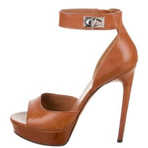 Givenchy
Leather Sandals in Saddle Brown Leather size 9!